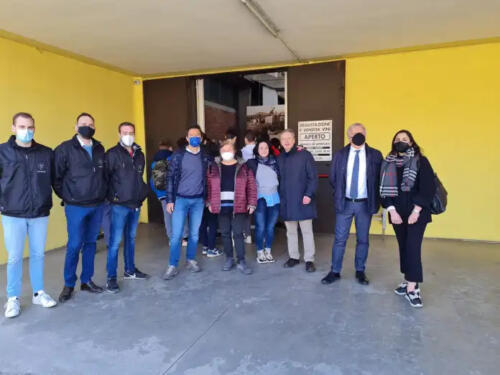 Gli studenti del Dandolo con i docenti e i vertici Iar in visita alla Cooperativa vitivinicola Cellatica Gussago